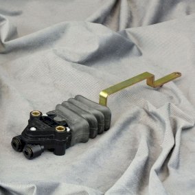 Zawór poziomujący kabiny