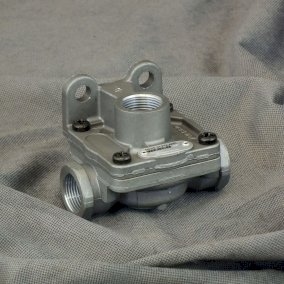 Zawór przyspieszający odhamowanie