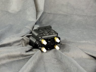 Zawór elektromagnetyczny 472 553 563 0