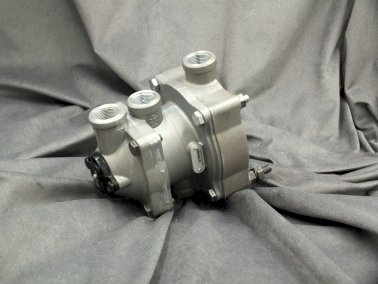 Zawór sterowania przyczepą Wabco 973 002 000 0