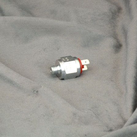 Czujnik ciśnienia układu pneumatycznego