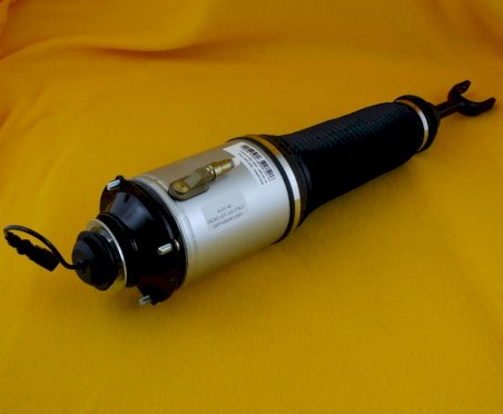 Amortyzator lewy przód Audi A8