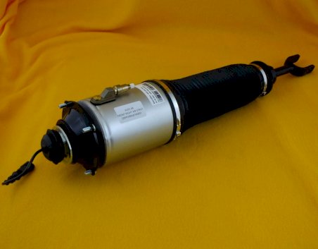 Amortyzator prawy przód Audi A8