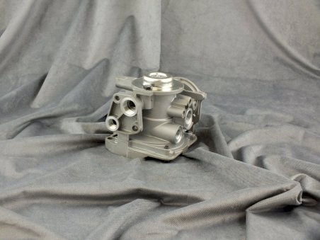 Zawór hamowania przyczepy