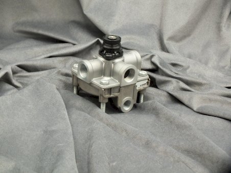 Zawór sterowania przyczepą Wabco 973 011 000 0