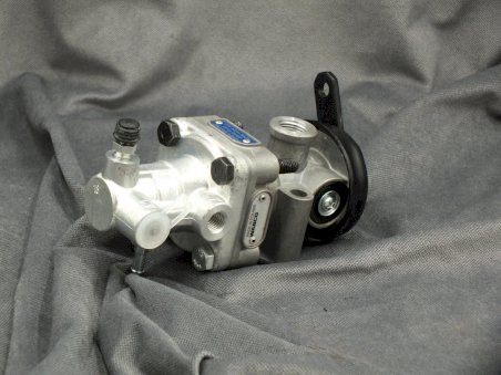 Zawór sterujący przyczepy Wabco 470 015 252 0